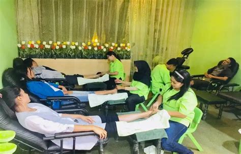 The olive massage & reflexology megamall .